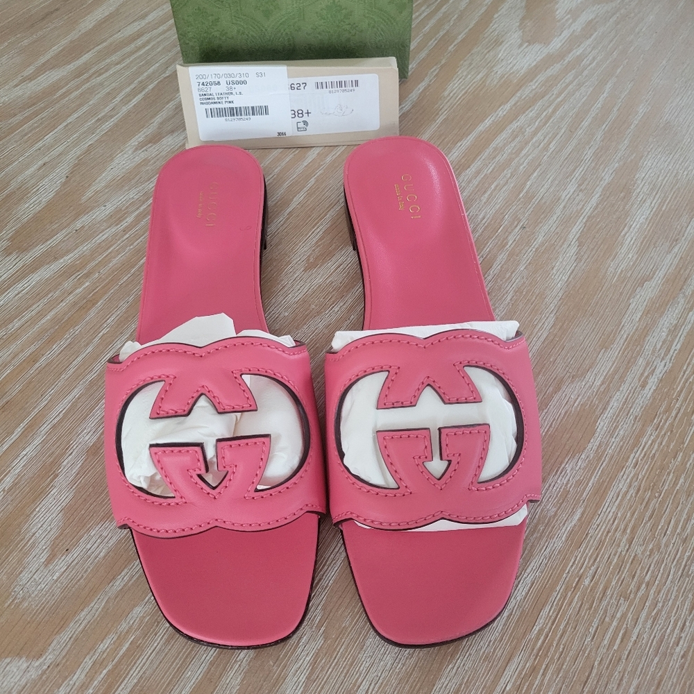 Gucci Cosmos Softy sandal Sz 38.5 worn once